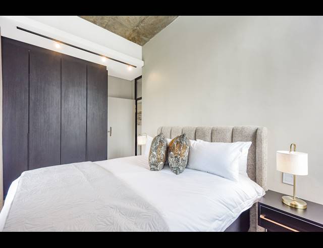 1 BEDROOM APARTMENT FOR SALE IN SANDOWN